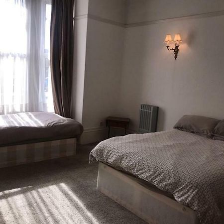 Hamilton House Bed & Breakfast Саутси Екстериор снимка